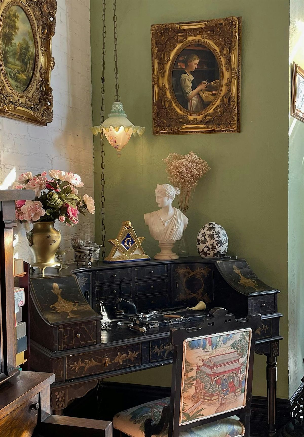 M**der Mystery Dinner - Happy Friends' Giving