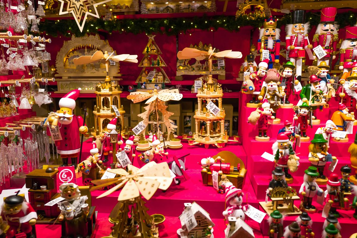 The Holiday Collective Market at Urban District Market
