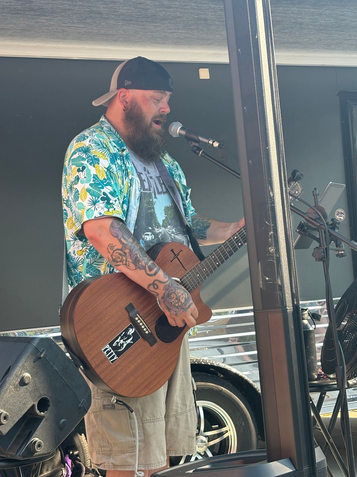 Robbie Michael live at Sam\u2019s place!