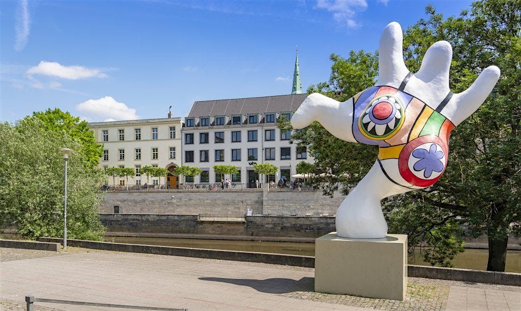 LopLopLab - Niki de Saint Phalle: un corpo di tutti i colori!