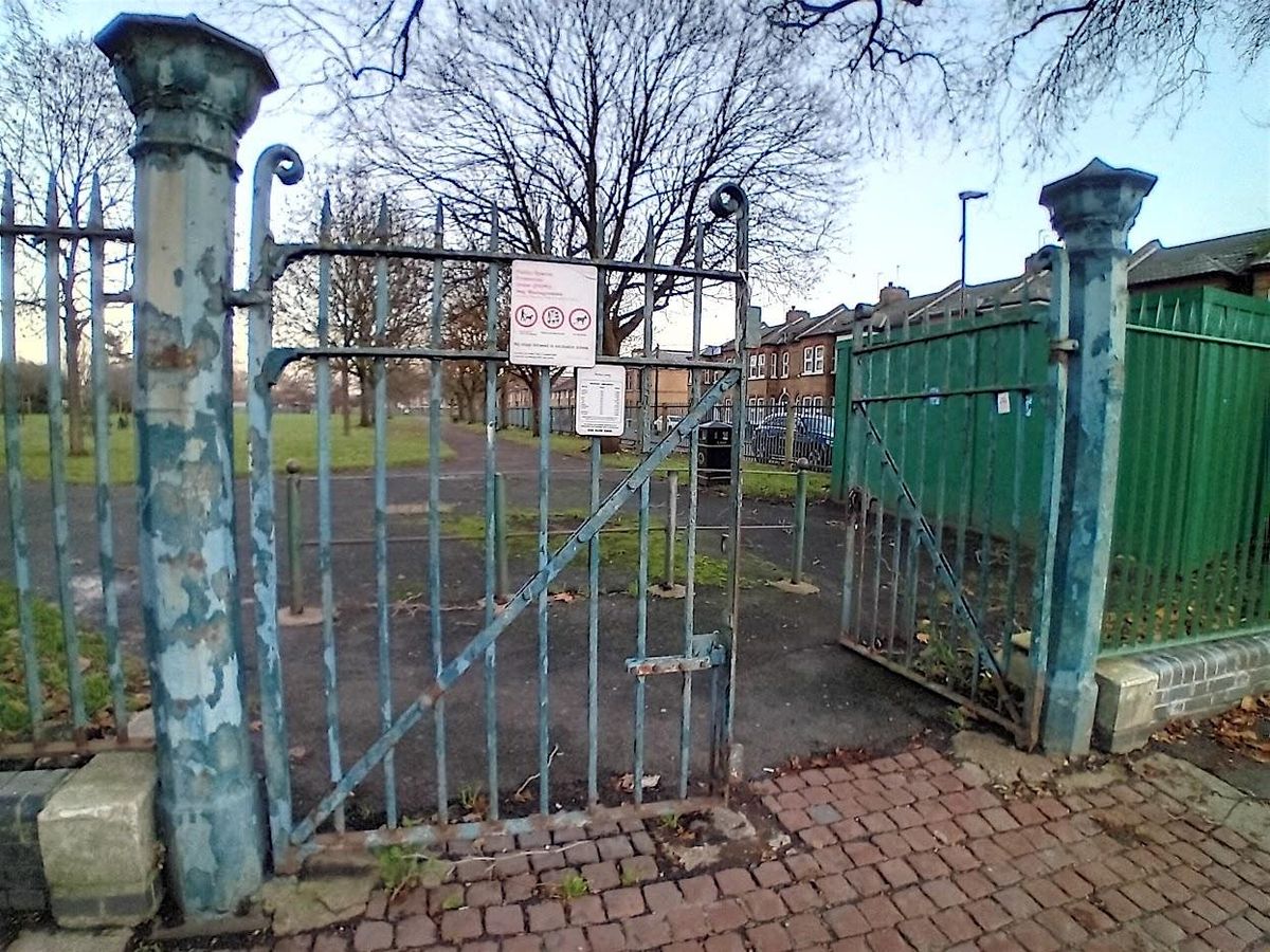 Walking Tour - Thames Ironworks FC - the Roots of West Ham