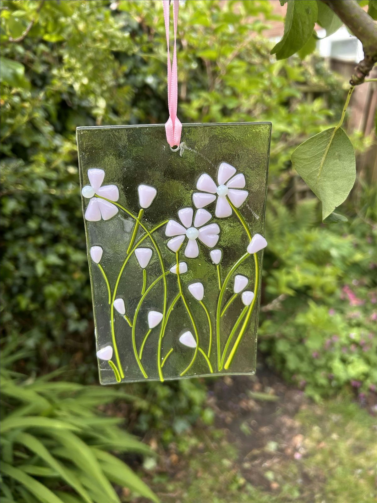 Sun Catchers Fused Glass Workshop @ Arty Joe's 1pm