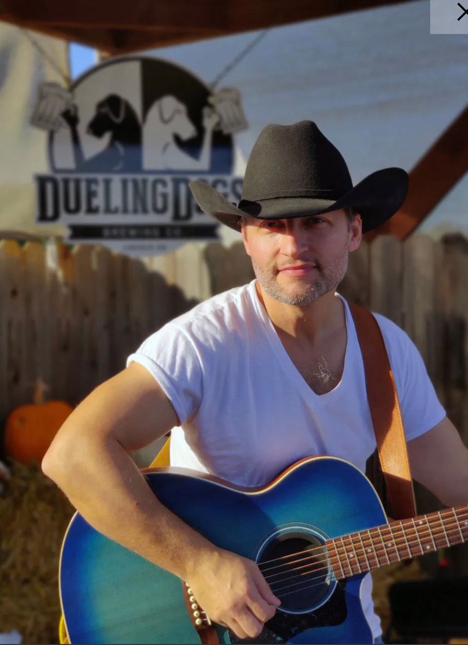 Live music @ Dueling Dogs - Christopher Scott