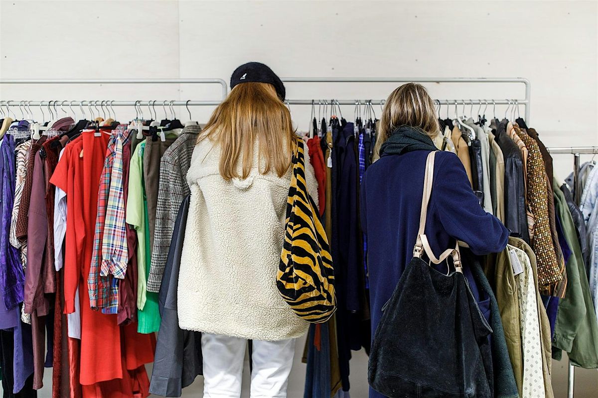 De Wasserij Closet Sale