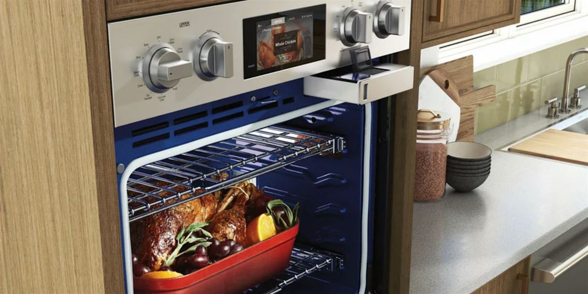 Combining Convenience: SKS Combi Oven with Steam Assist