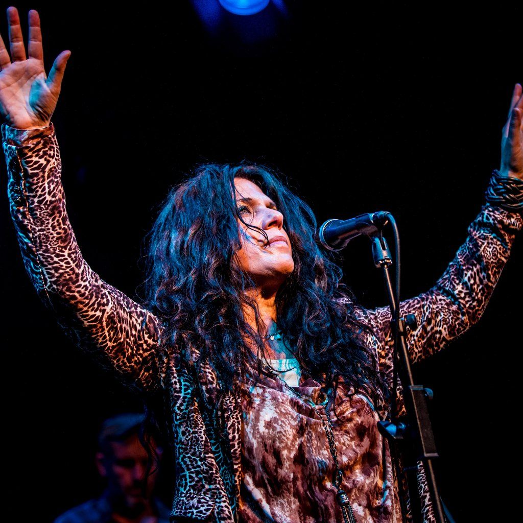 Sari Schorr - The Carlisle, Hastings - Friday 9th May 2025