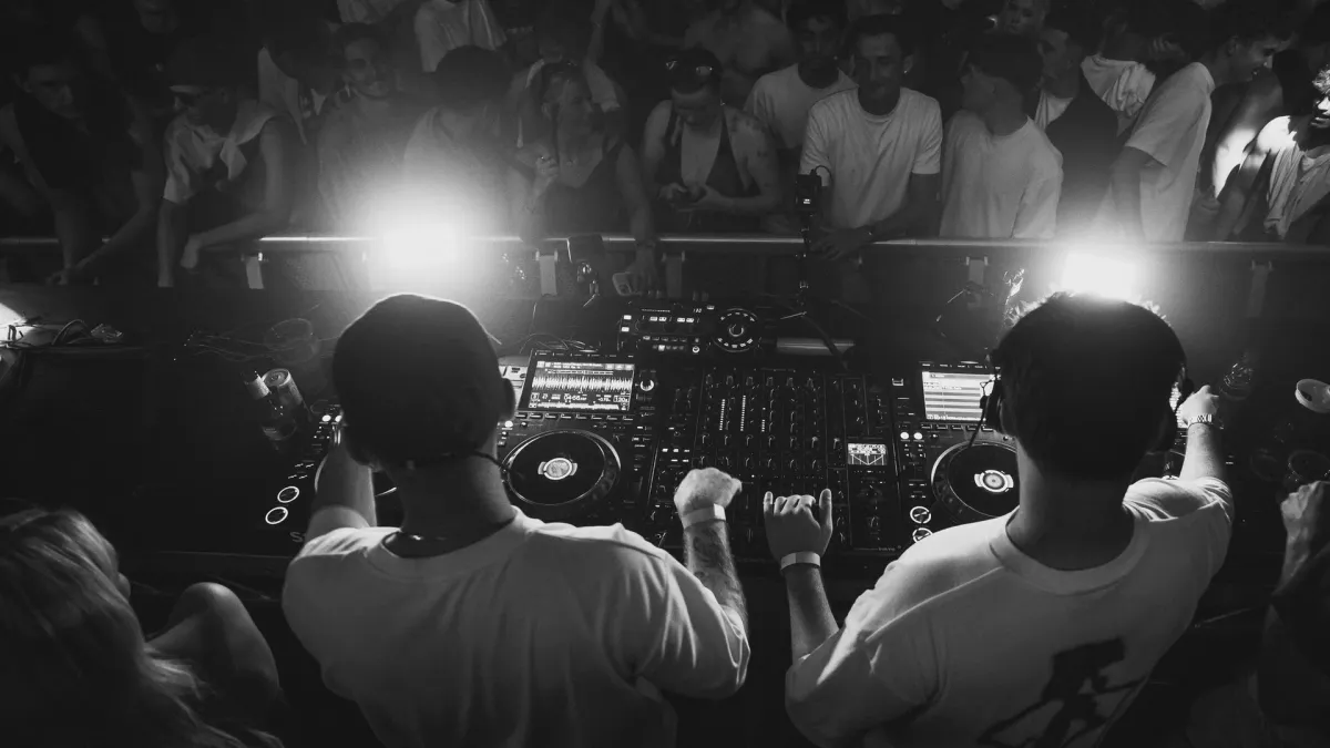 RUZE, Mr. Belt &amp; Wezol, amme, Simon Kidzoo in Amsterdam