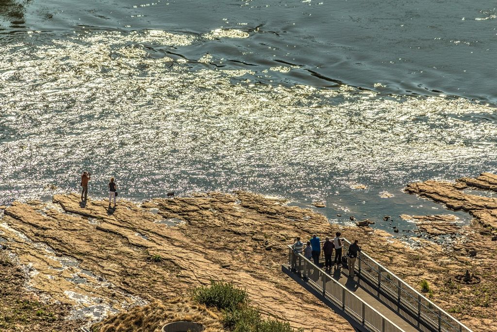 \u201eDie Elbe \u2013 Leben am Fluss\u201c \u2013 F\u00fchrung durch die Fotoausstellung