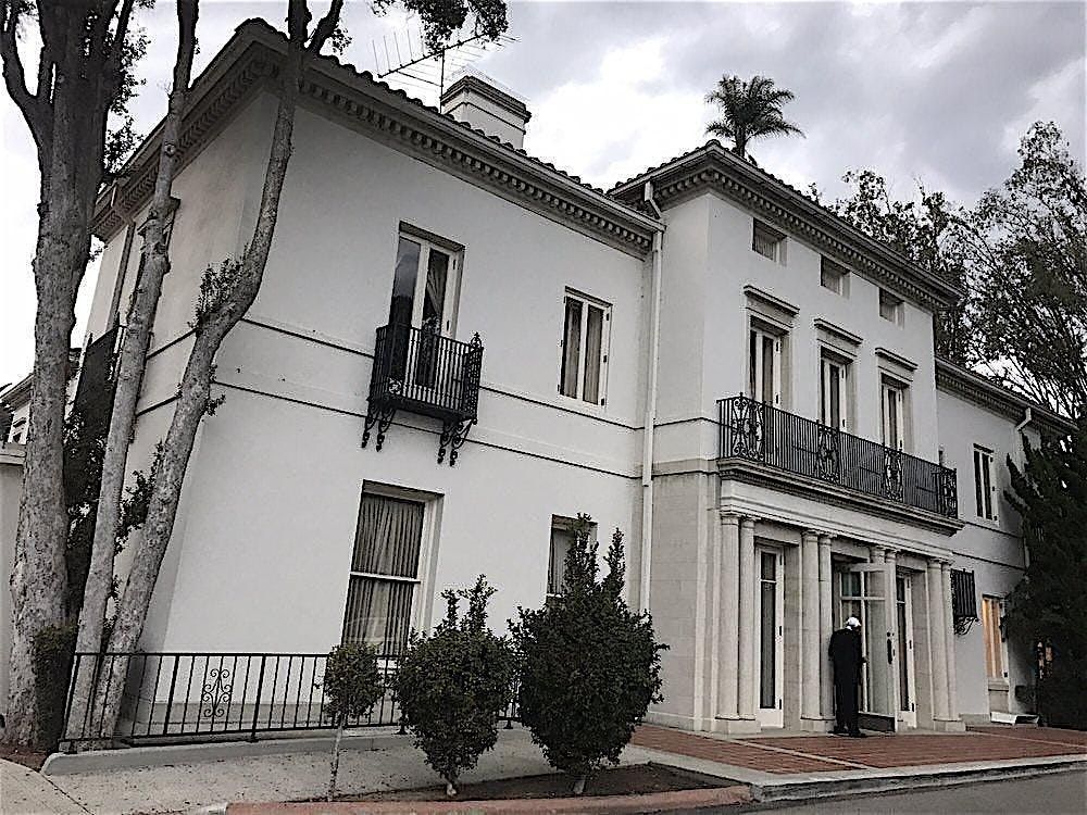 Halloween at Bard Mansion - Dinner, Magic, Comedy, Ghost Hunting & More!