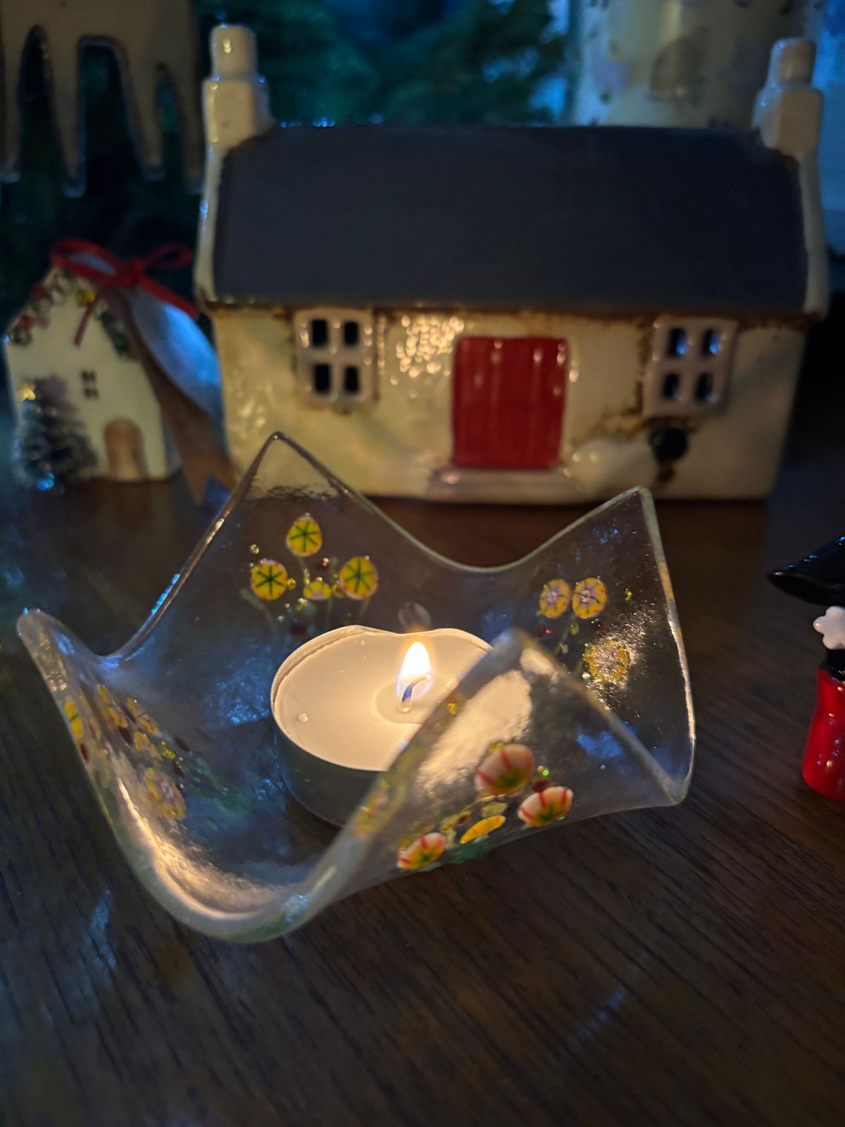 *** Fully Booked  ***                      Fused glass tea light holder\/ring dish