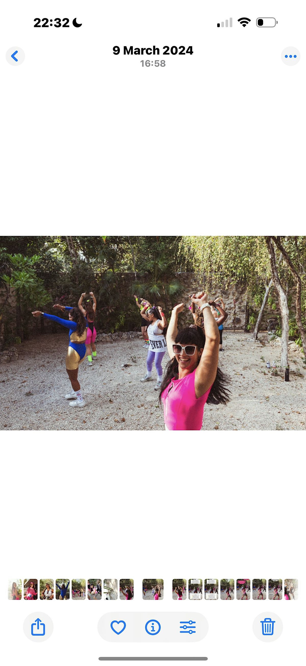 LONDON TO BCN \u2728 FEEL GOOD DANCE CARDIO WITH VIV  \u2728