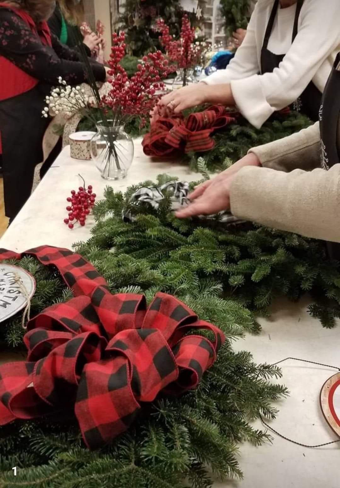 Fresh Evergreen Wreath Decorating Class 