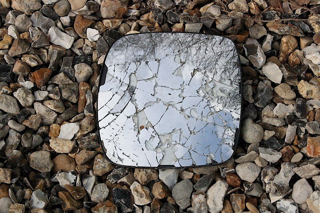 Neocolonialism, Extraction and the Cracked Mirror of Capitalism