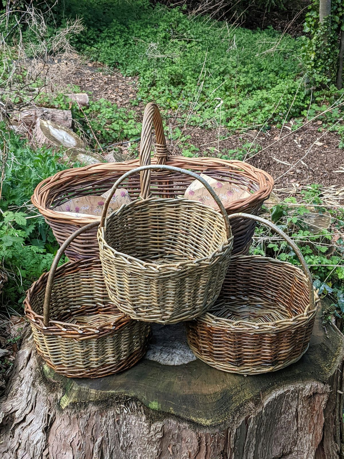 Easter \/ Confetti basket - learn to weave a willow basket