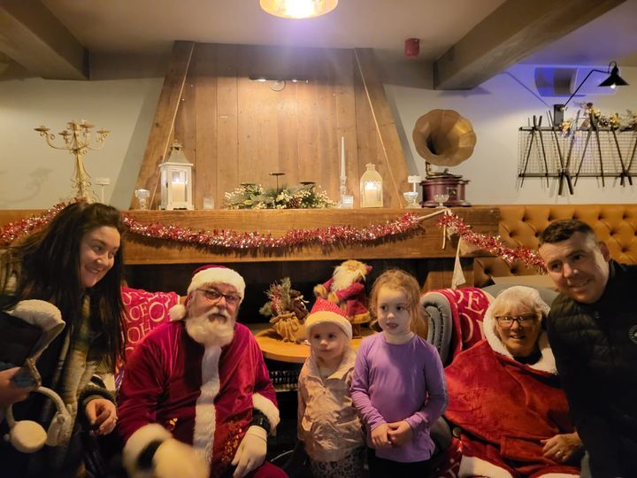 Santa & Mrs. Claus visit The Lime Kiln Julianstown 