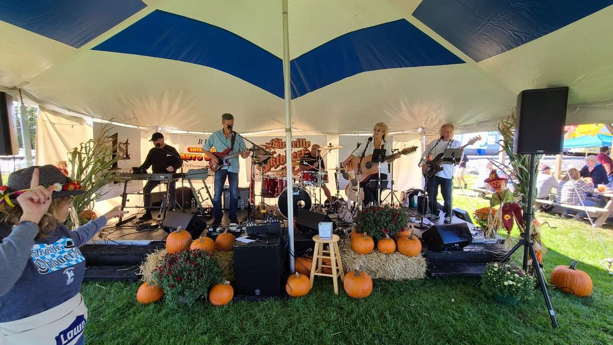 Oktoberfest Maalwyck Park Glenville NY With Roxy and The Rollers