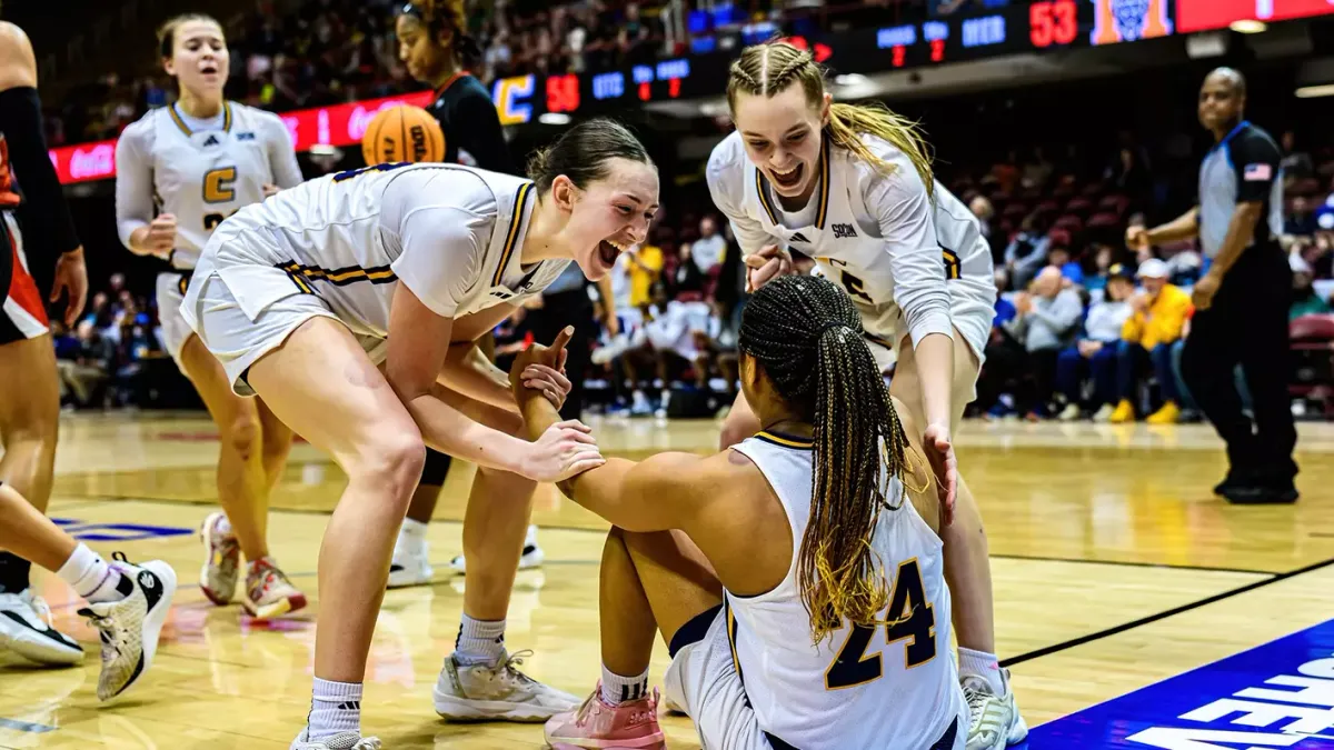 Parking Wofford Terriers at Chattanooga Mocs Mens Basketball