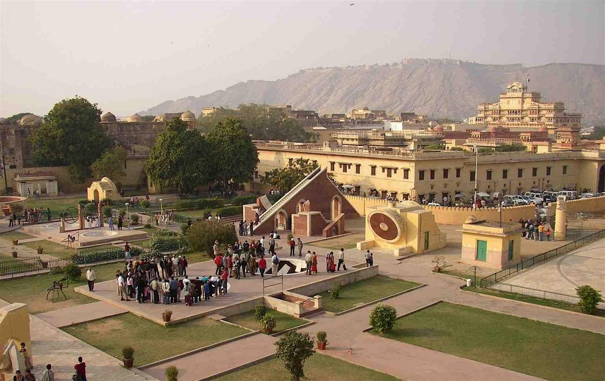 Jaipur Audio Tour: An Audio Odyssey through Jaipur's Gems