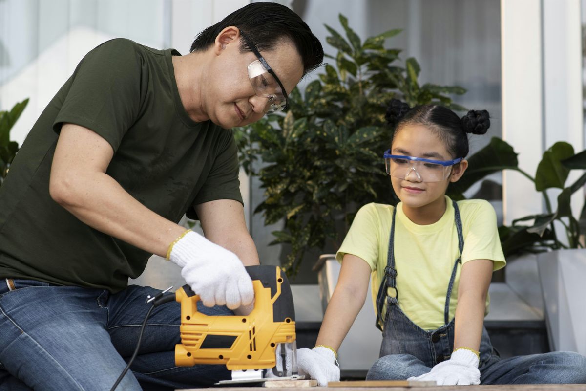 BitSpace's FIRST Parent\/Child Workshop! Building Together- Plant Stands