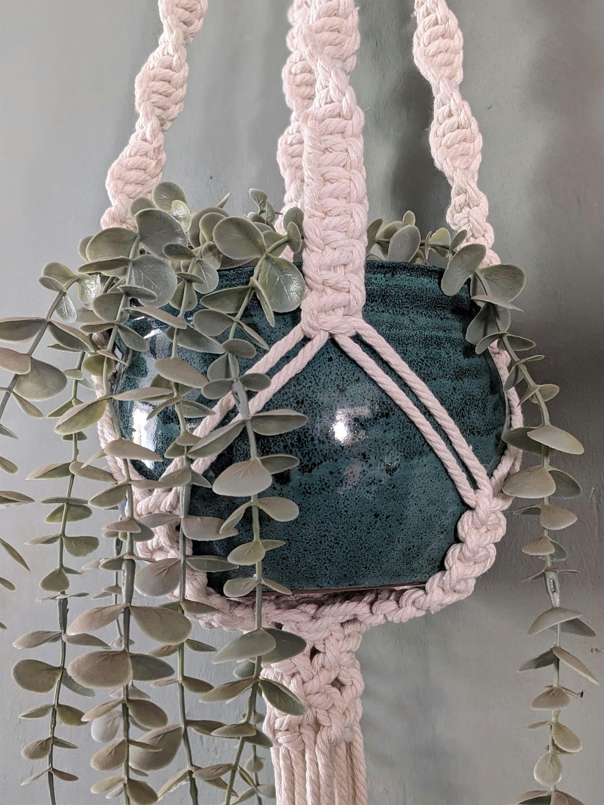 Macrame plant hanger workshop