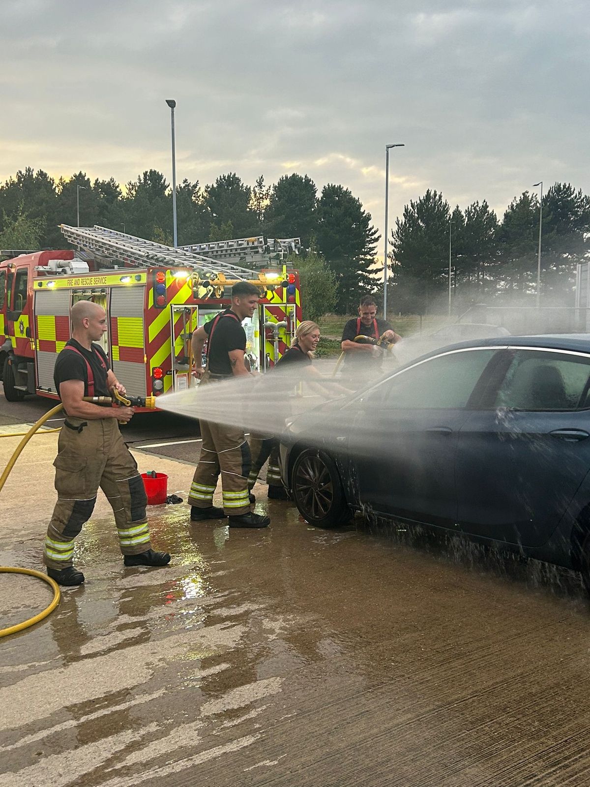 West Ashland car wash\ud83d\ude97\ud83e\uddfd