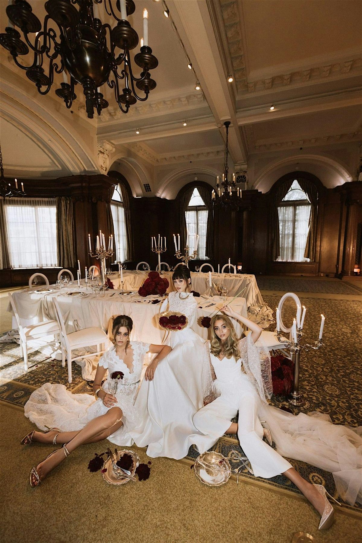 La Mari\u00e9e : Bridal Runway