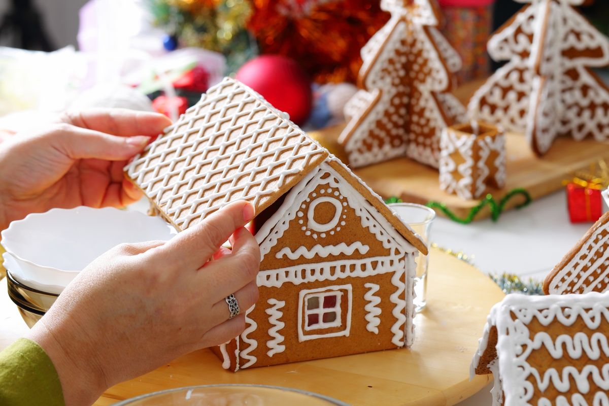 7th Annual Gingerbread House Competition REGISTRATION