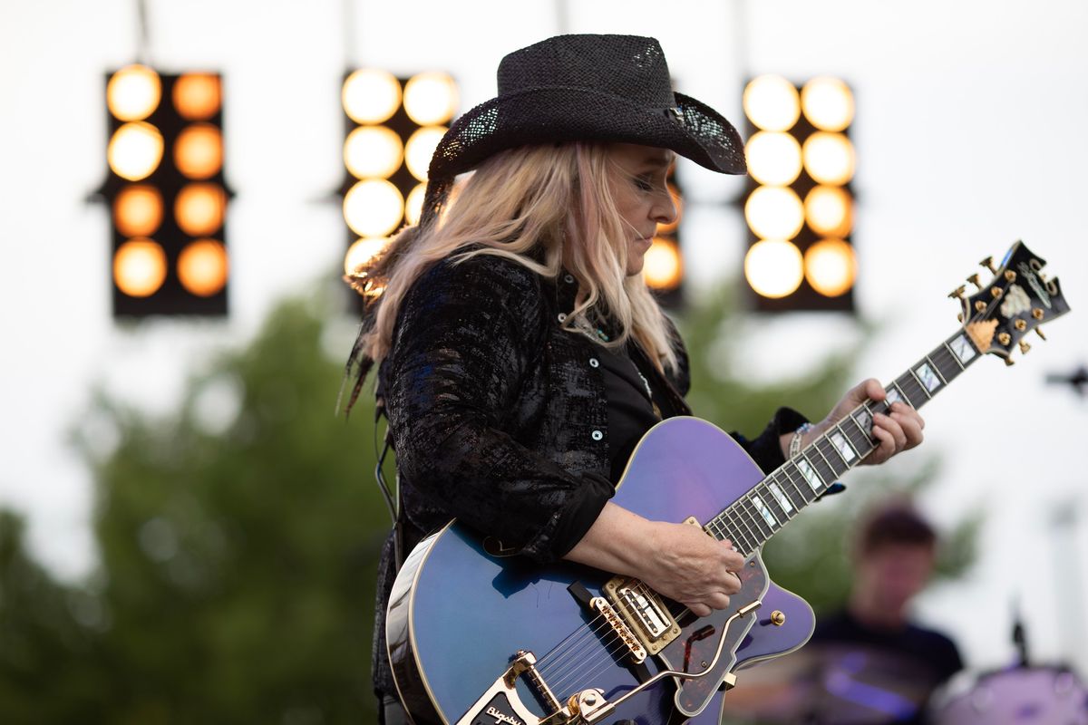 Melissa Etheridge \u2013 I\u2019m Not Broken Tour