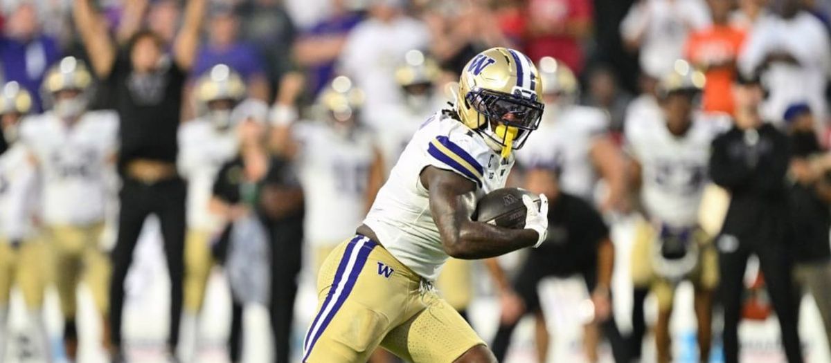 Washington Huskies at Rutgers Scarlet Knights Womens Basketball at Jersey Mike's Arena