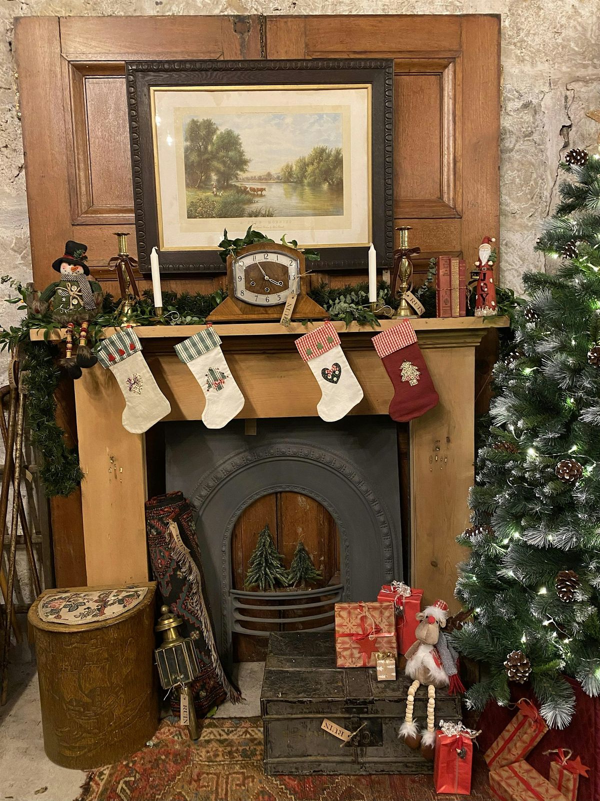 RUIN - Christmas Vintage Shopping Experience