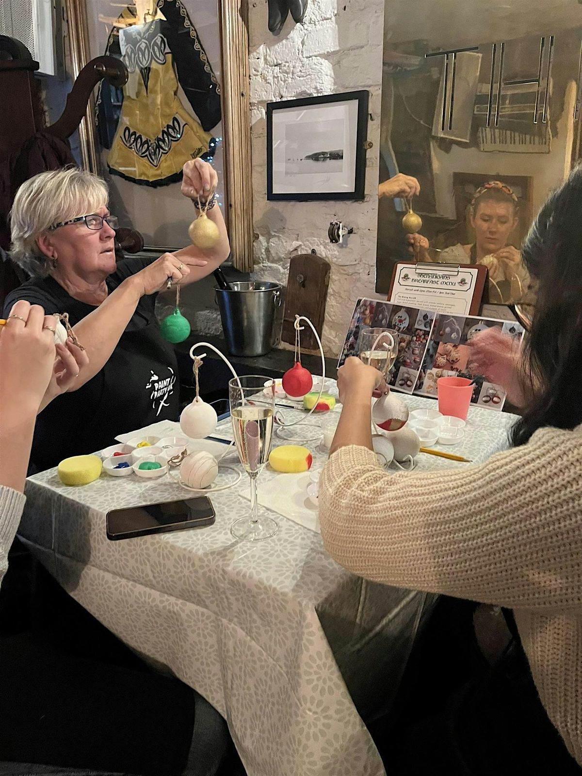 Paint & Party UK: Paint your own Christmas Baubles - Maghull