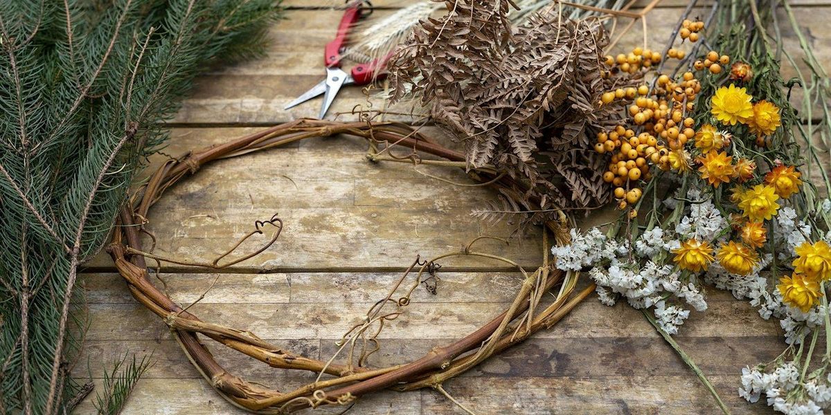 Make a Fall Dried Floral Wreath