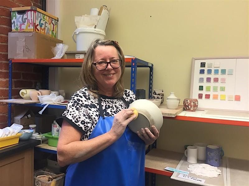 Winter Pottery Mornings: Handbuilding Class + Throwing Taster (6 weeks)