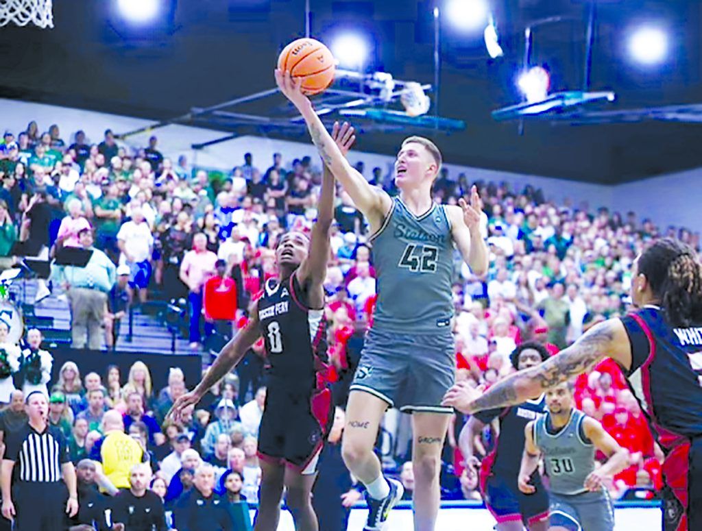 Stetson Hatters vs. Queens University Royals