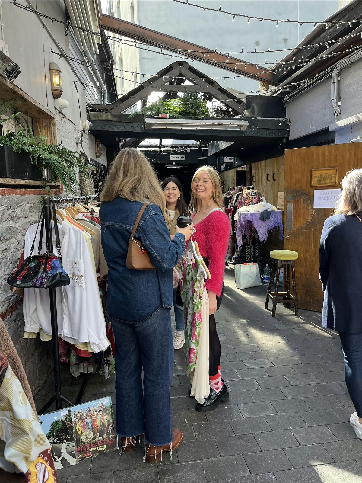 CLOTHES SWAP & VINTAGE MARKET