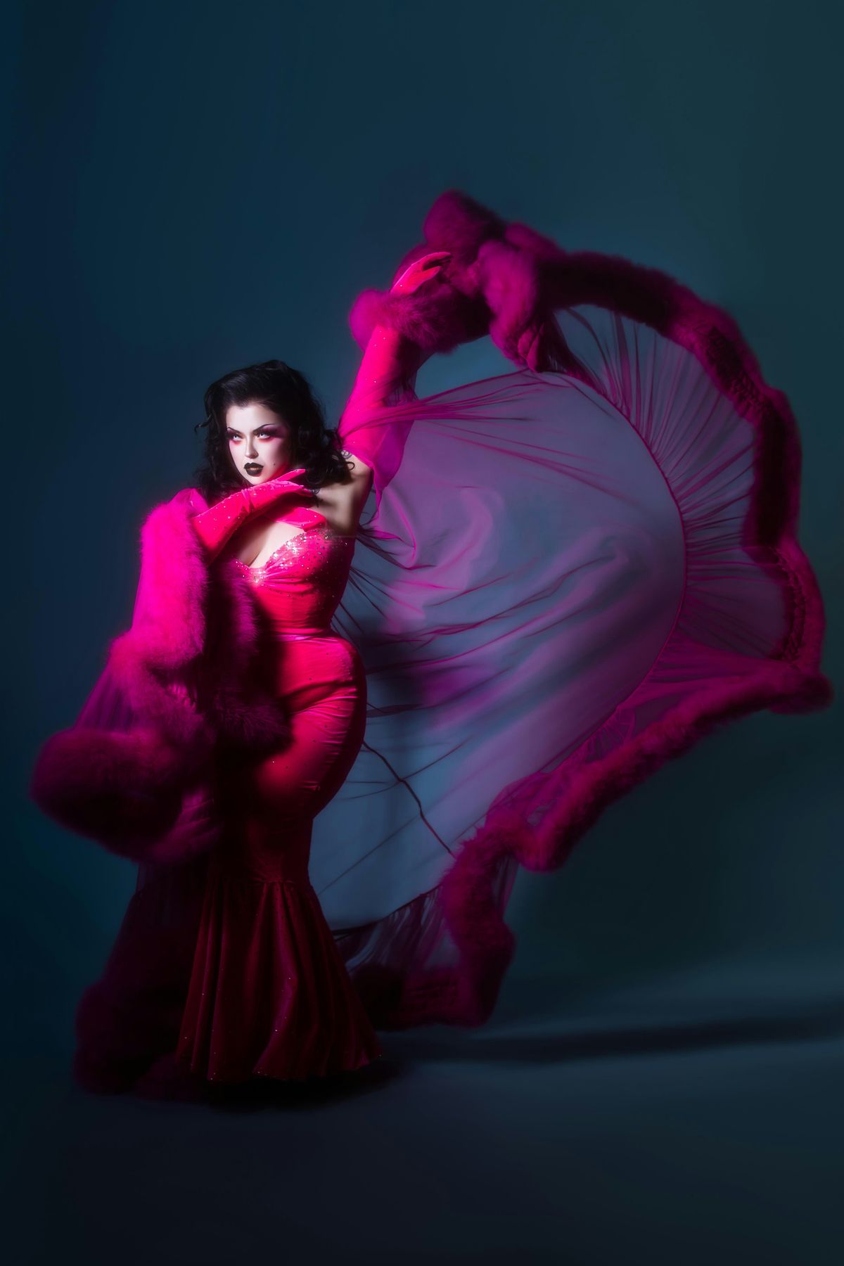 Undress to Impress! - Robe Removal Tease Tricks w\/ Bettie Bombshell