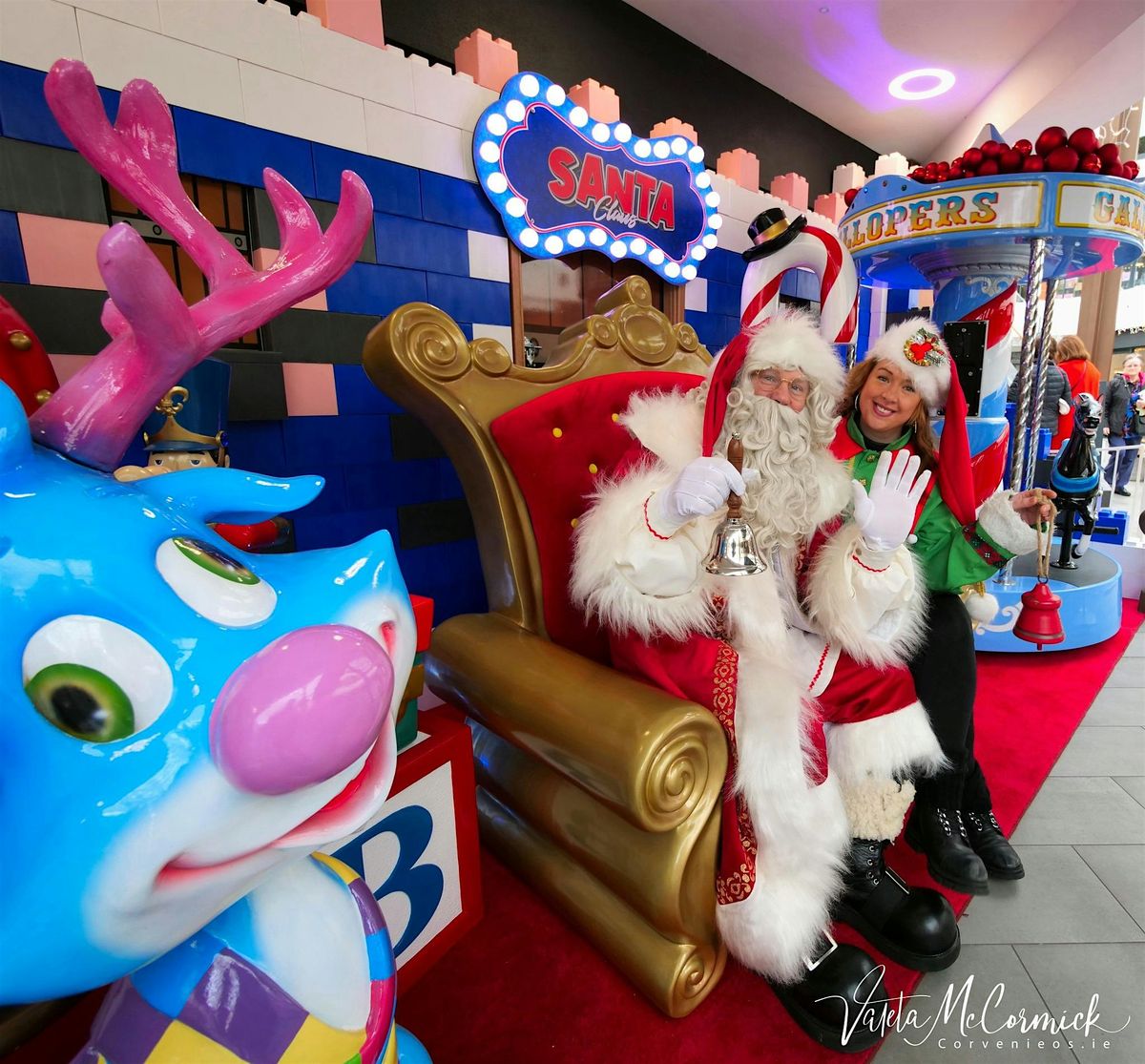 Santa Parade & Arrival in Blackrock Village Centre