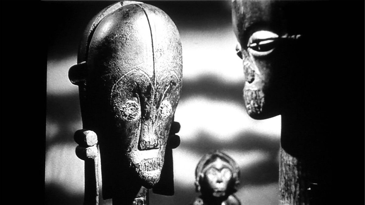 Screening of Les Statues meurent aussi (Statues Also Die)