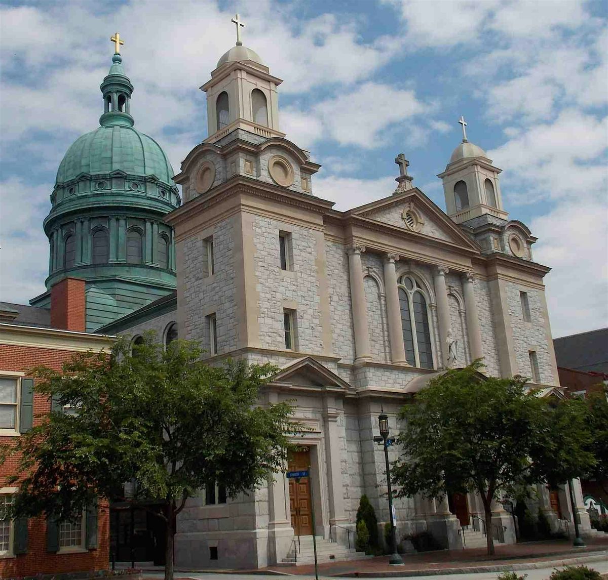 Harrisburg Audio Tour: Trains, Triumphs, and Capitol Whispers