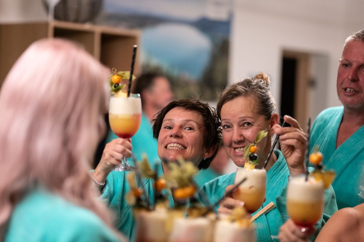 Bademantel Party 2025 | Wellness & Erlebnis im Badehaus am Klopeiner See