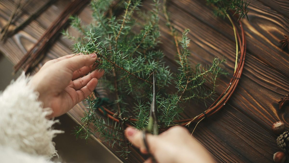 Christmas wreath making workshop with The Foraged Farmacy