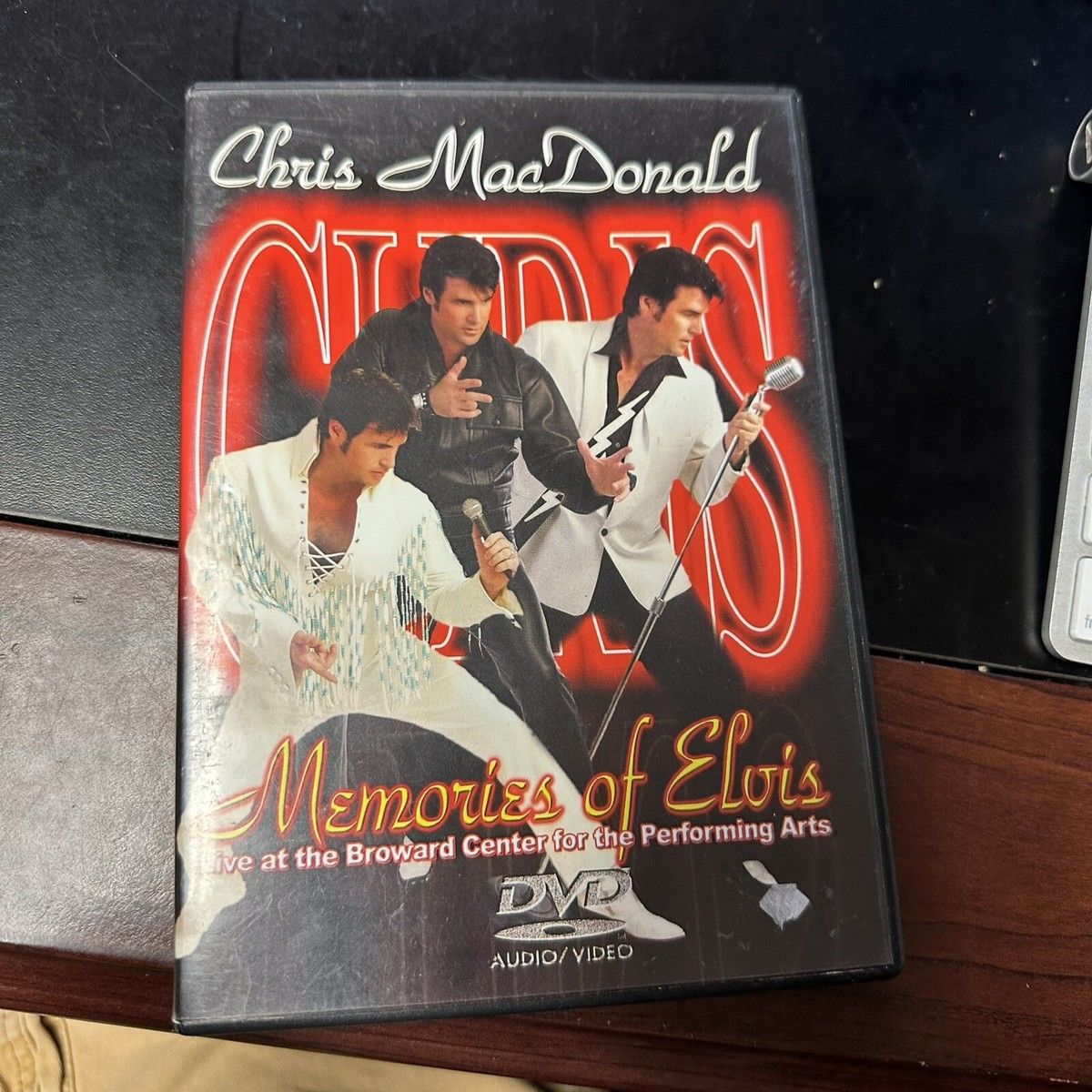 Chris Macdonald's Memories Of Elvis In Concert