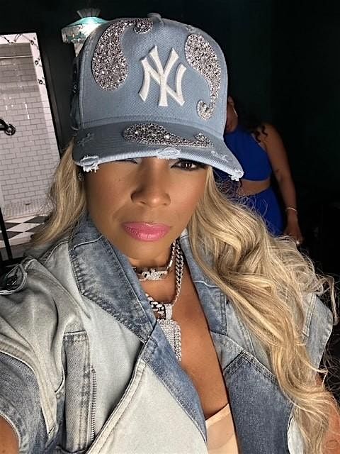 Bringin it back w\/Queen Syleena Johnson honoring BREAST CANCER AWARENESS