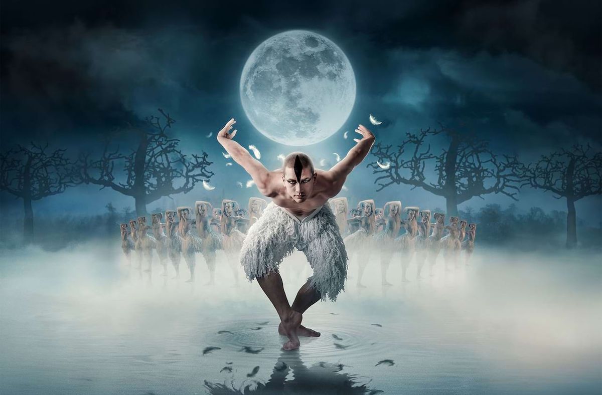 Matthew Bournes Swan Lake at Bristol Hippodrome