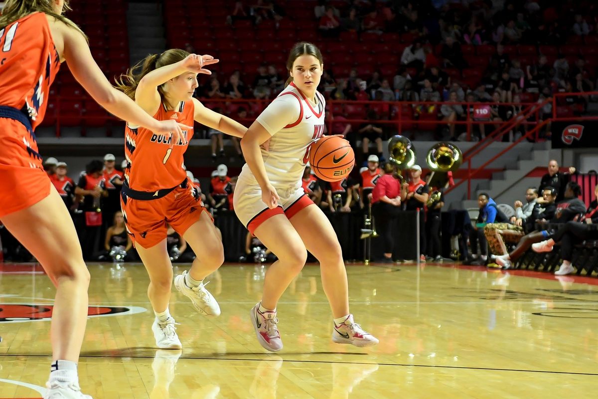 Lady Topper Basketball vs. Louisiana Tech