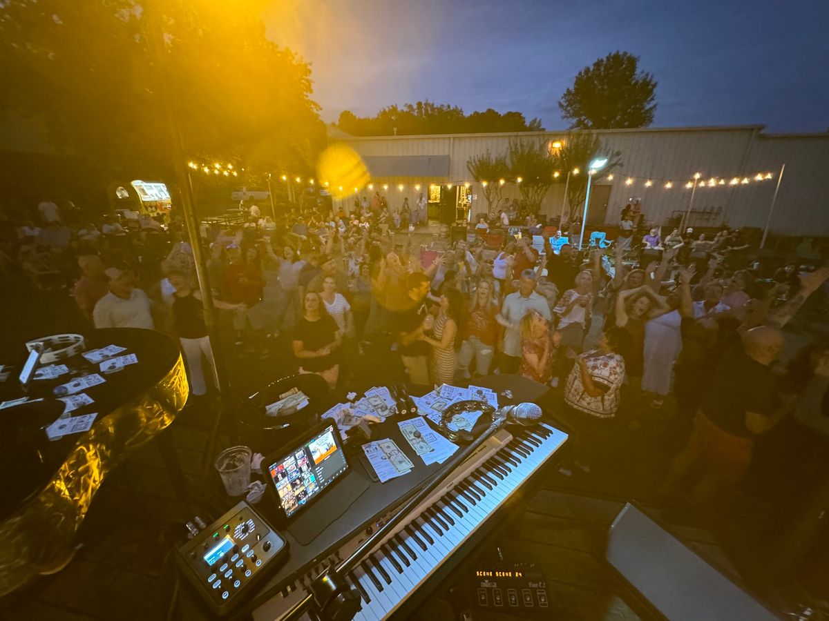 Dueling Pianos in Newnan!