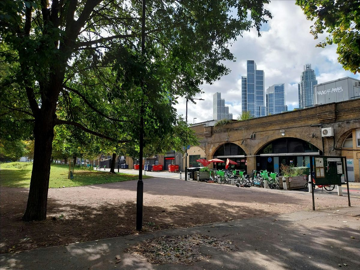 Work and Play in  in the emerging  neighbourhood of Vauxhall