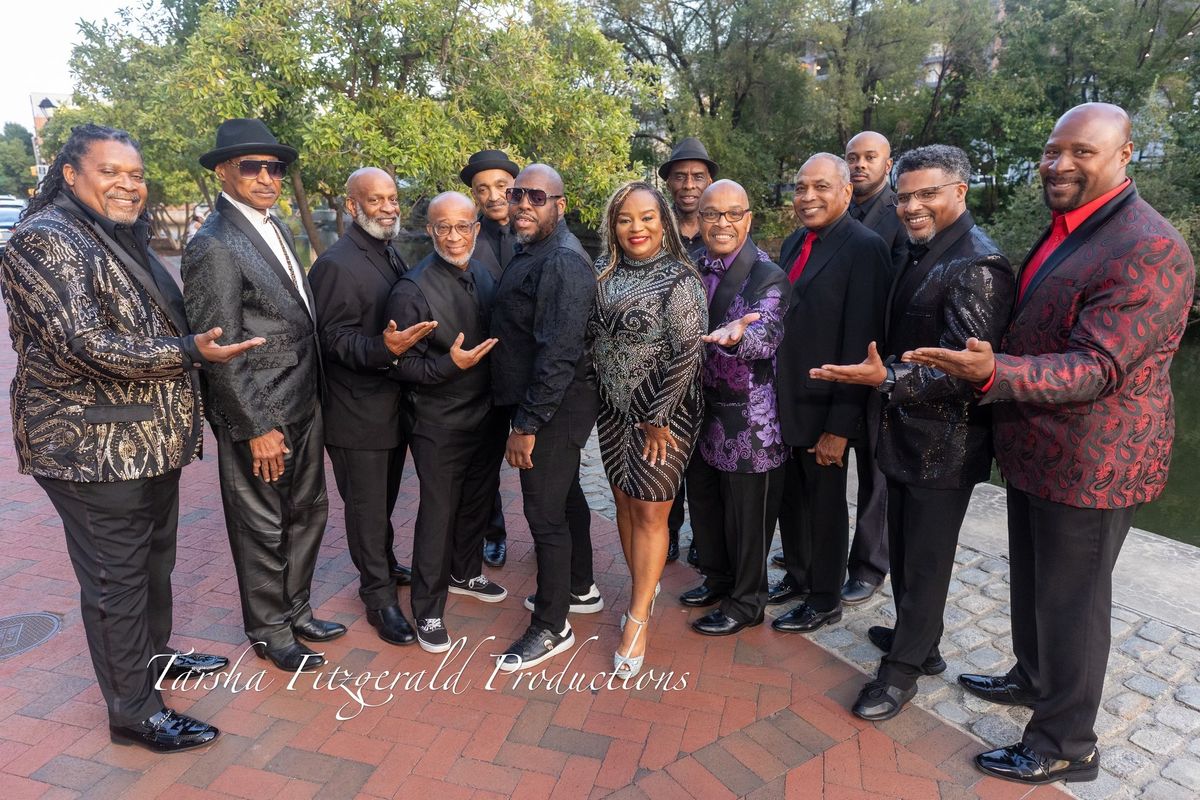 Tarsha Fitzgerald Presents "THE VOICES" of Motown Christmas