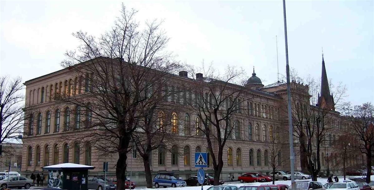 Sundsvall Audio Tour: Secrets of Scholars, Courts, and Sacred Spires
