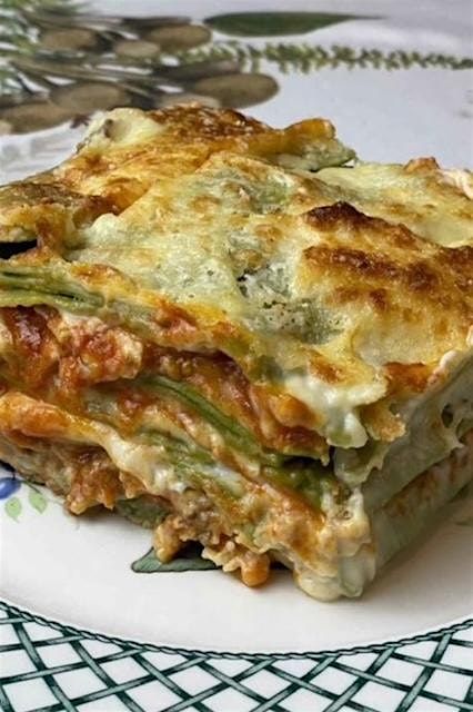 Lasagna with Bolognese Sauce and Pasta Verde